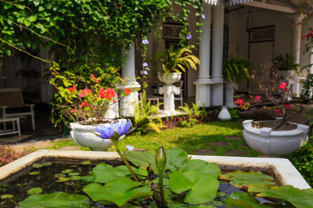 Villa Blanco Dehiwala-Mount Lavinia Exterior photo