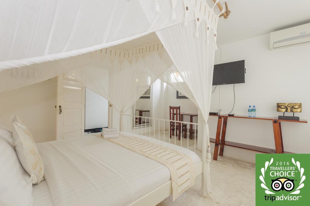 Villa Blanco Dehiwala-Mount Lavinia Exterior photo