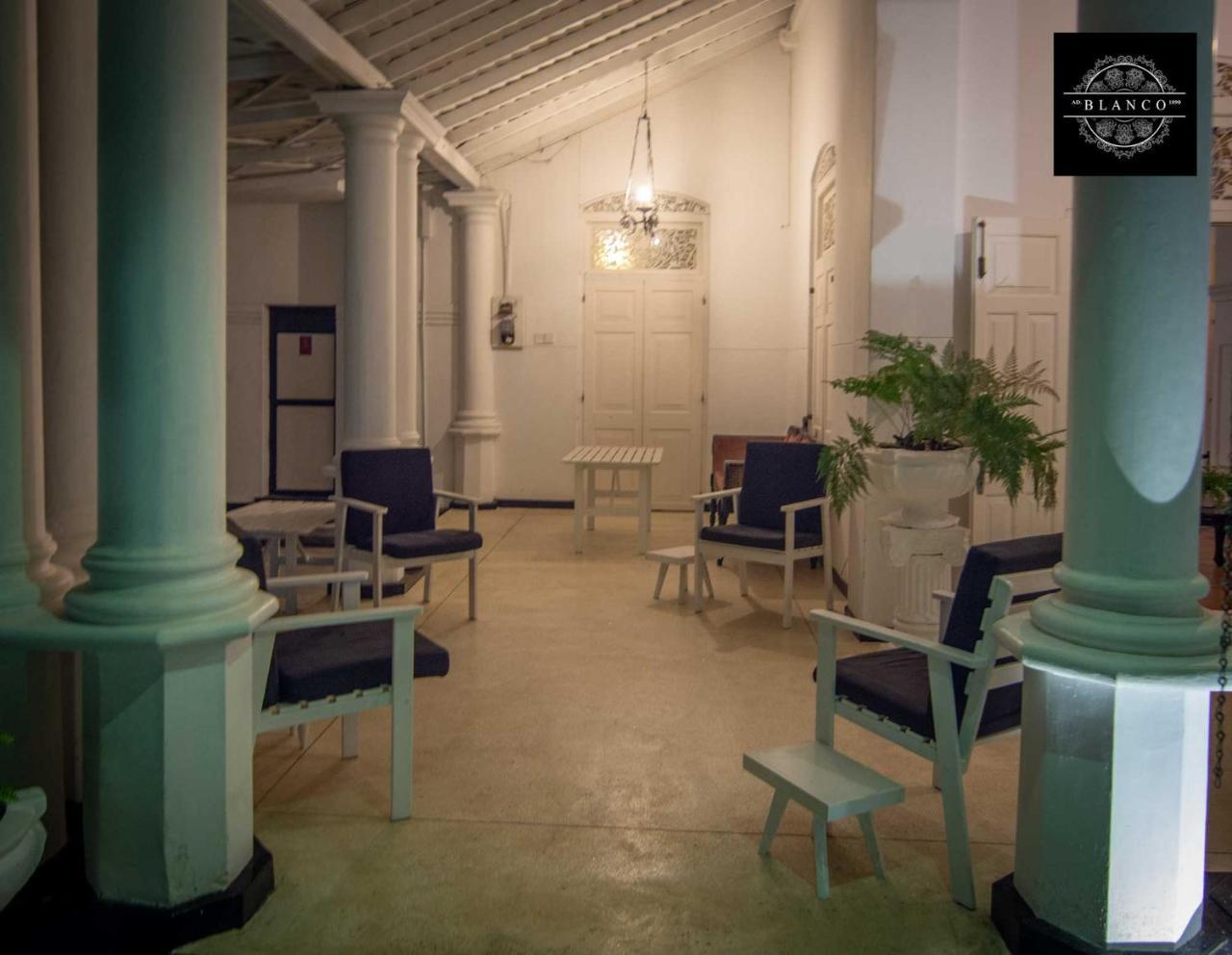 Villa Blanco Dehiwala-Mount Lavinia Exterior photo