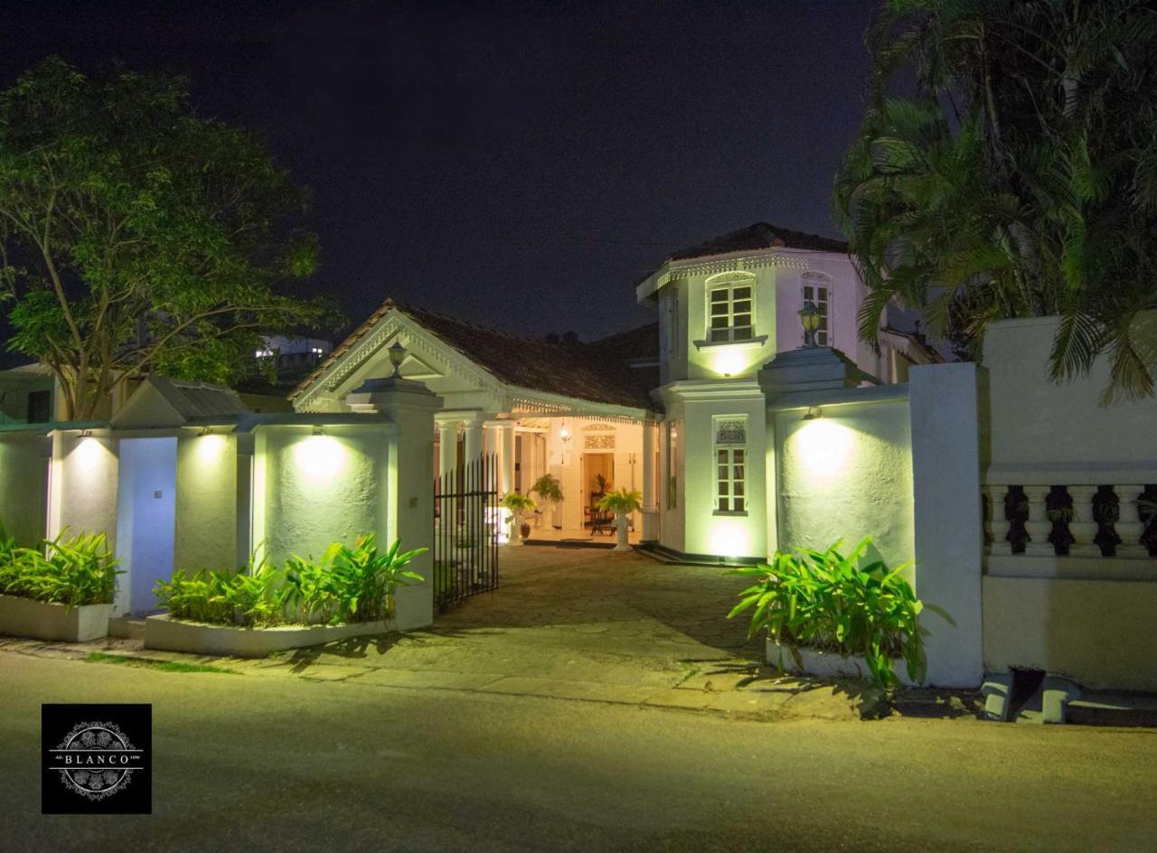 Villa Blanco Dehiwala-Mount Lavinia Exterior photo